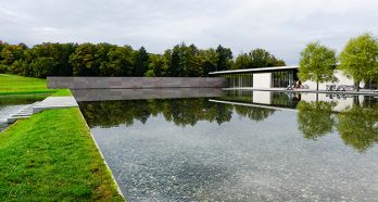 6696 Clark Art Institute Reflecting Pool shutterstock 1616888902