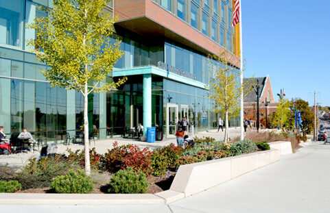 Tufts Cummings Center Plaza