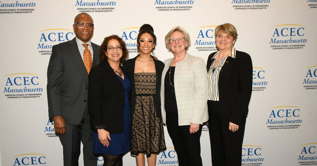Alyssa格里芬 With Parents, Judy Nitsch, And Lisa Brothers